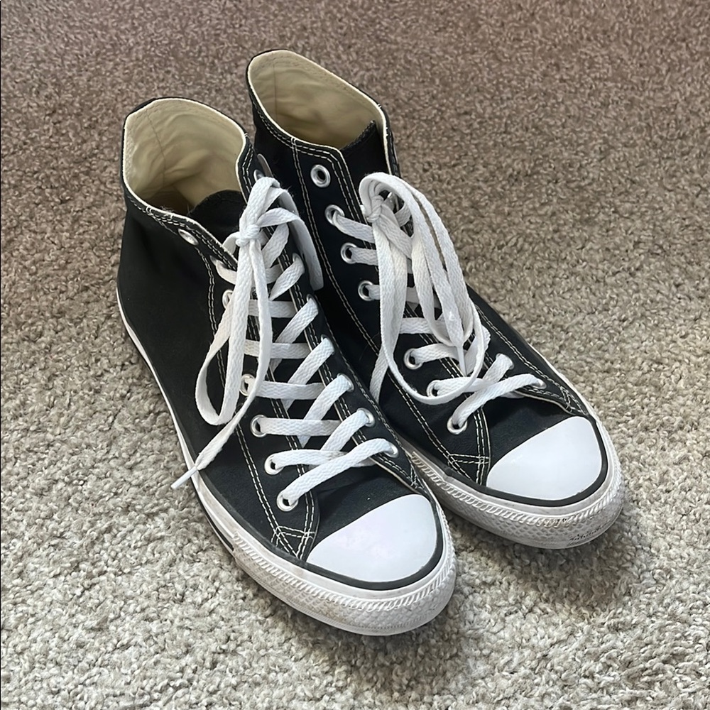 Men’s Chuck Taylors
